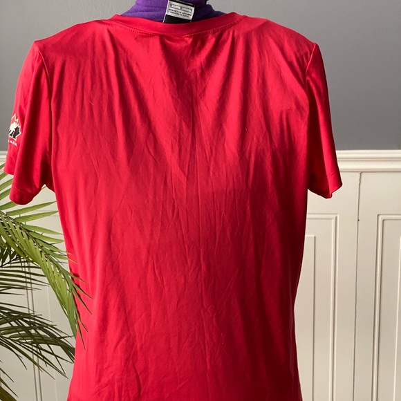 (3 for $25) Nike Canada t-shirt - Picture 5 of 10